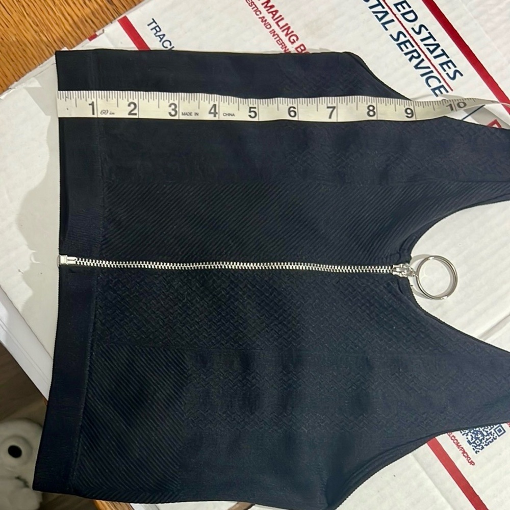 Bella Movement Black Halter Top - Picture 9 of 11